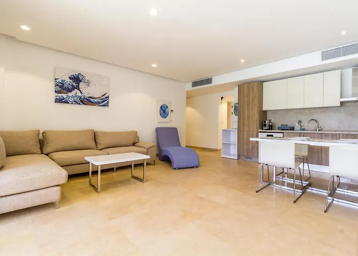 Ollystays - & Pool Free Access, Mangroovy 2br ! Appartamento *