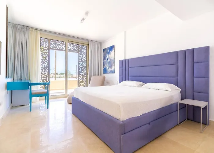 Ollystays - & Pool Free Access, Mangroovy 2br ! * Hurghada