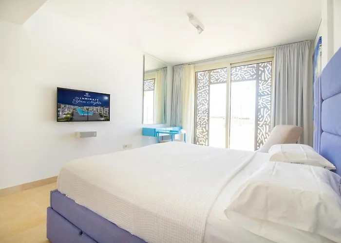 Ollystays - & Pool Free Access, Mangroovy 2br ! *