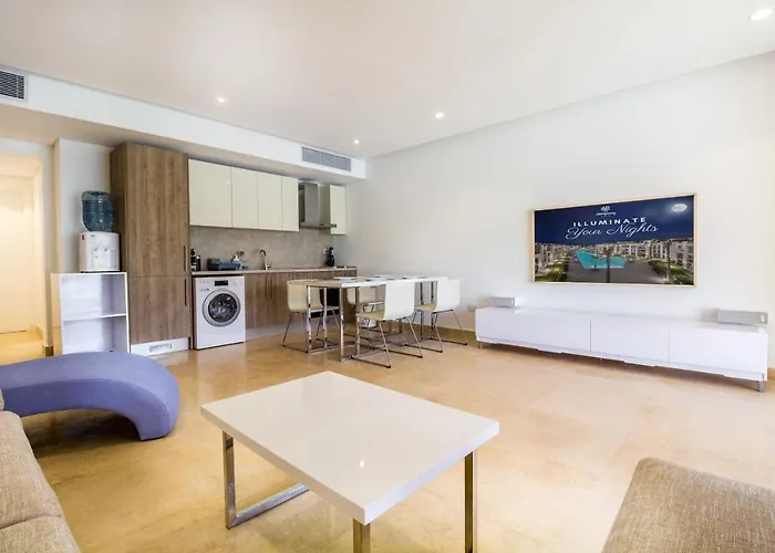 Ollystays - & Pool Free Access, Mangroovy 2br ! Appartamento *