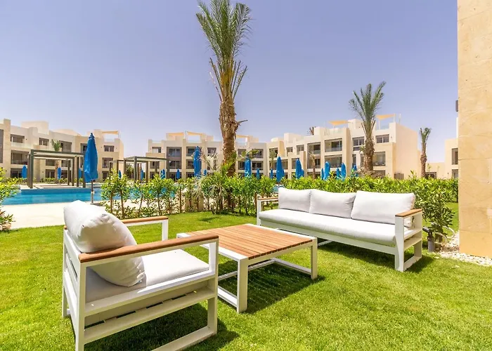 Ollystays - & Pool Free Access, Mangroovy 2br ! *
