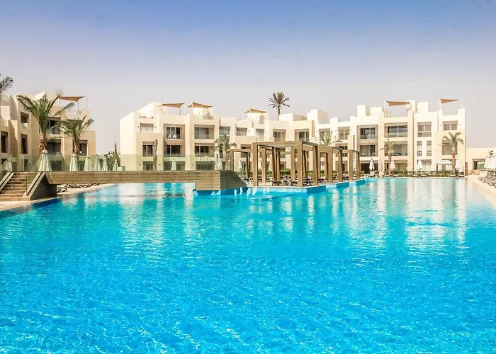 Ollystays - & Pool Free Access, Mangroovy 2br ! Appartamento Hurghada