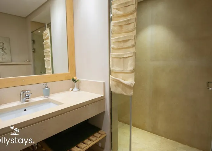 Apartman Ollystays - & Pool Free Access, Mangroovy 2br ! Gurdaka