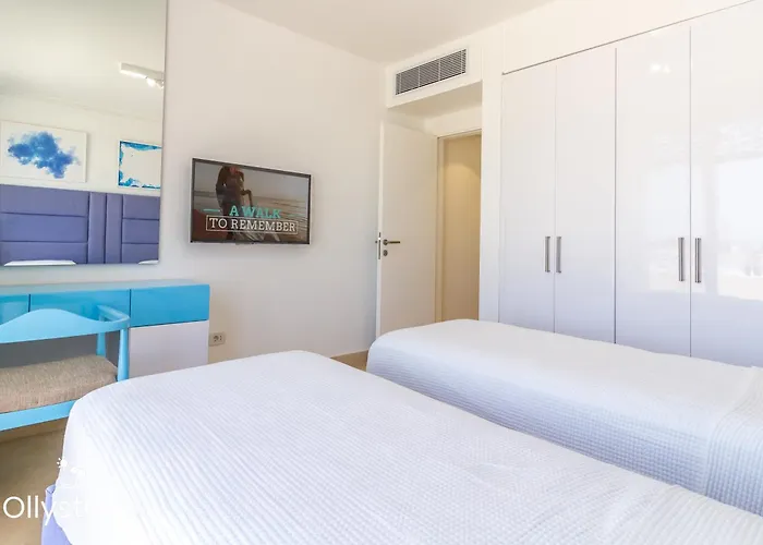 Ollystays - & Pool Free Access, Mangroovy 2br ! Gurdaka