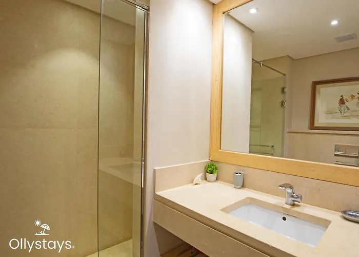 Apartman Ollystays - & Pool Free Access, Mangroovy 2br ! *